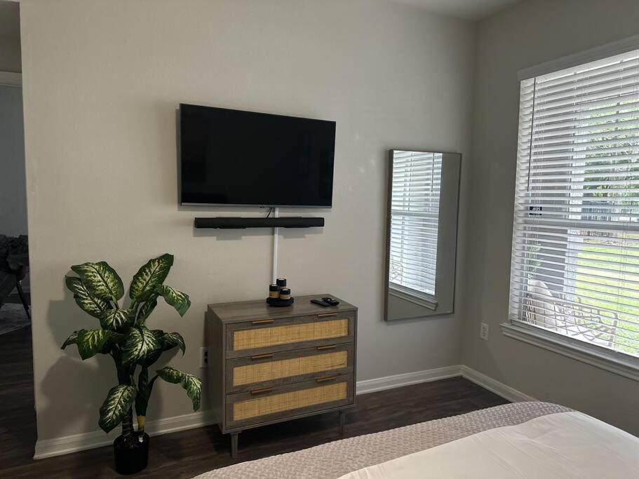 Devine Livings At Hermann Park Apartment ฮูสตัน ภายนอก รูปภาพ